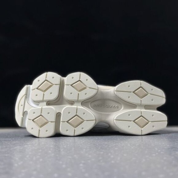 9060 Series New Balance Cream & Grey Sneakers - Picture 3 of 6